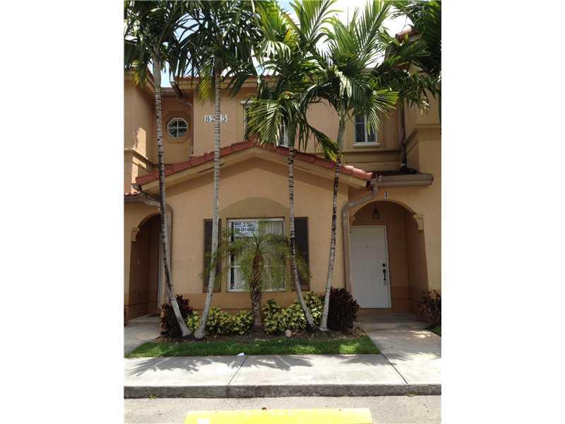 Espectacular & Spacious  3 Bed -3 Full Bath. All Tiled,Paved Patio,1 Bedroom /1 full bath on first floor.