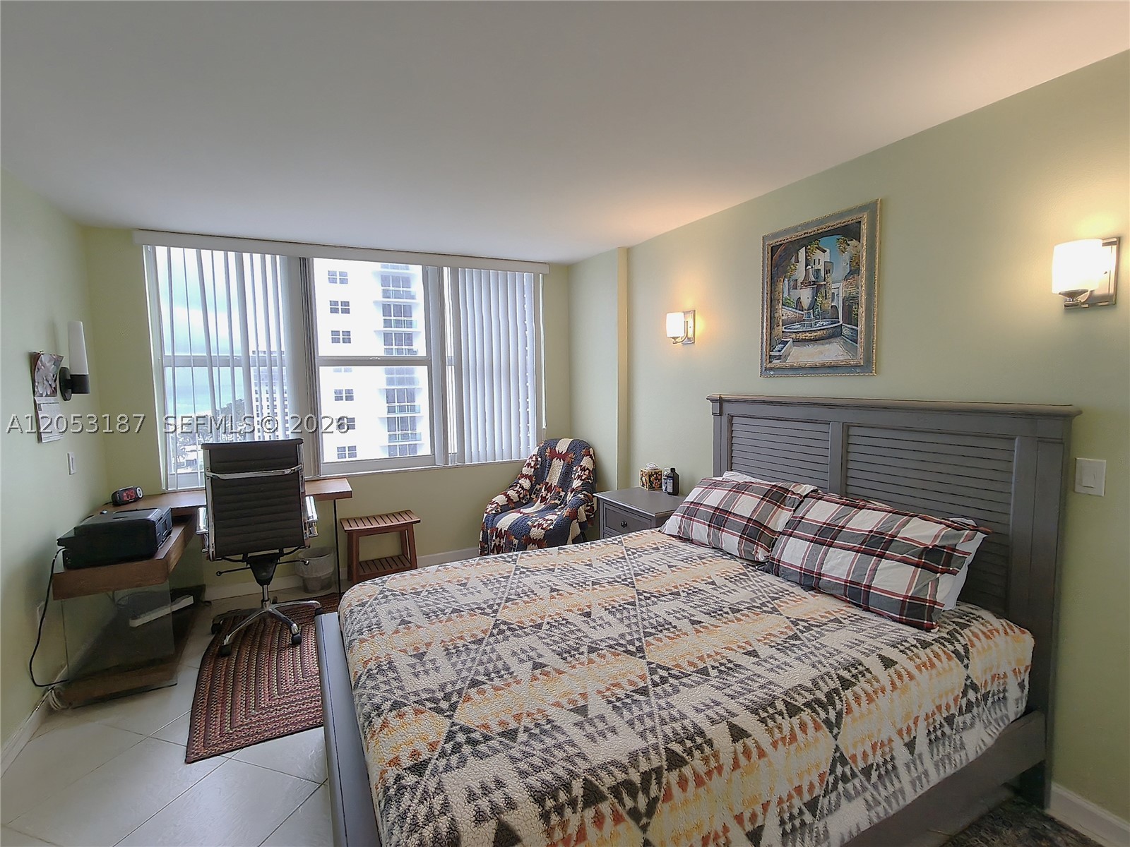 AQUARIUS CONDO - Residential