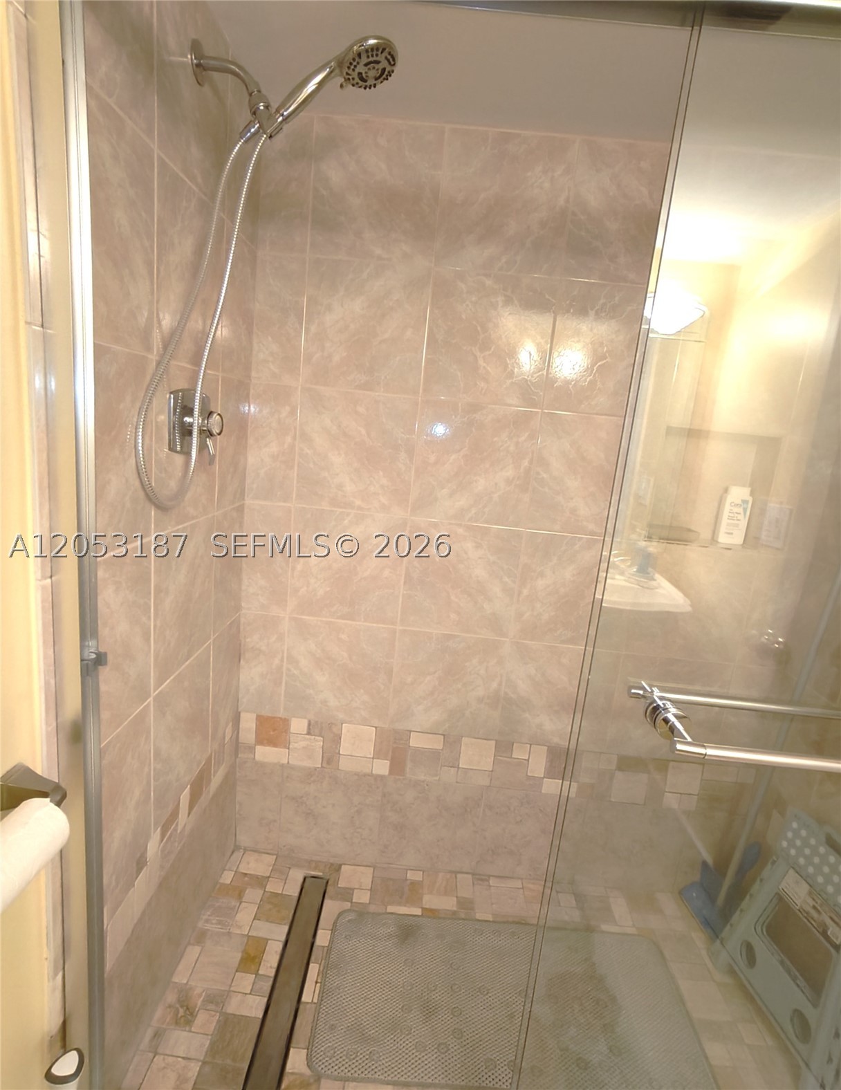AQUARIUS CONDO - Residential