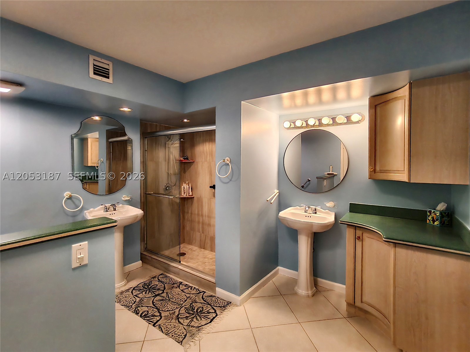 AQUARIUS CONDO - Residential