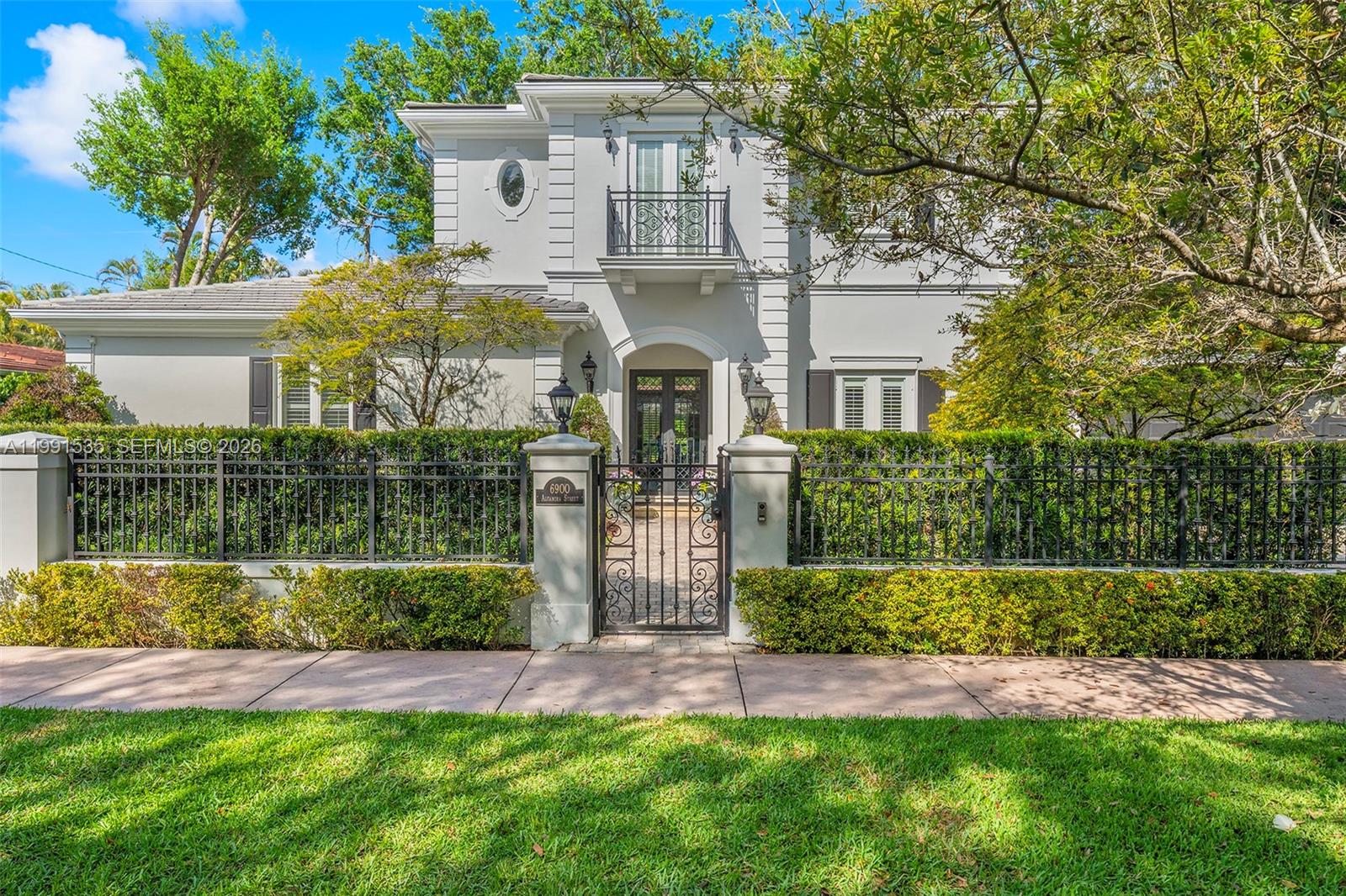 C GABLES RIVIERA SEC 12 - Residential