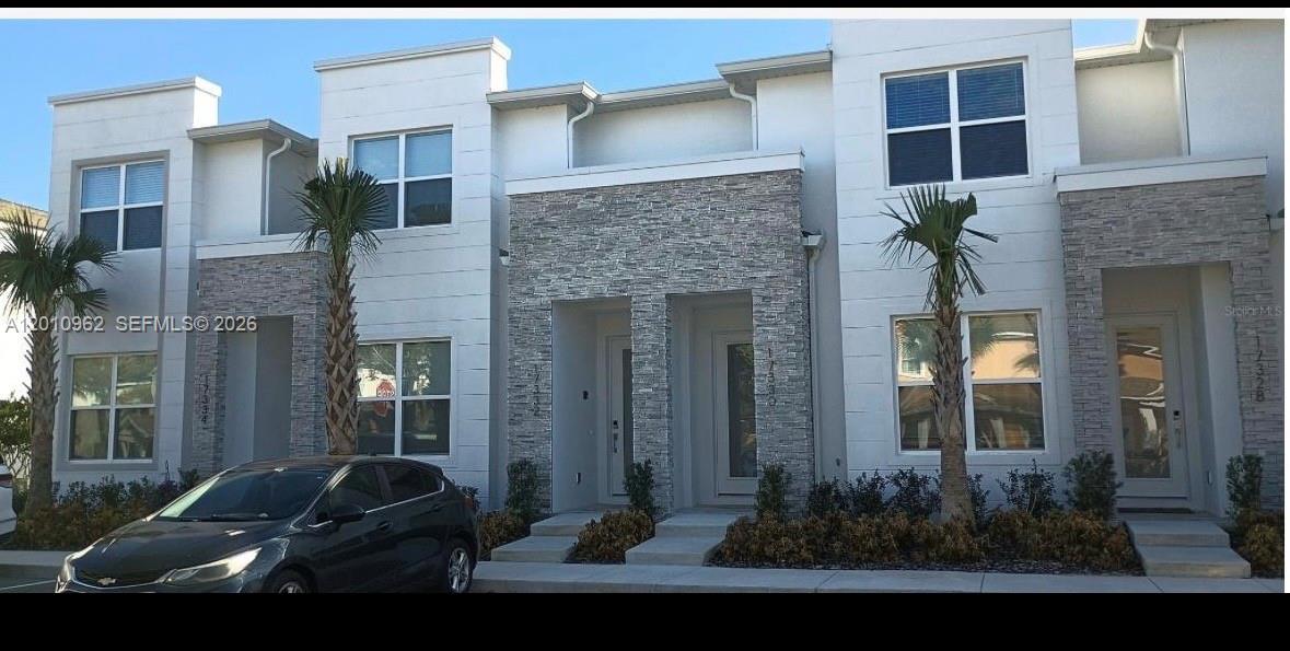 Brand-new 2025 construction townhouse, never occupied. This 3-bedroom, 2.5-bath property features a private pool and is located in Clermont, just minutes from Disney.

Priced below comparable new construction from the developer, offering an excellent opportunity for buyers and investors. Short-term rentals are allowed, making it ideal for Airbnb or vacation rental use. Low HOA.

Property has been vacant and will require general cleaning and pool maintenance. No known structural issues.

Seller is motivated—priced to sell. Great potential for appreciation and immediate equity.
