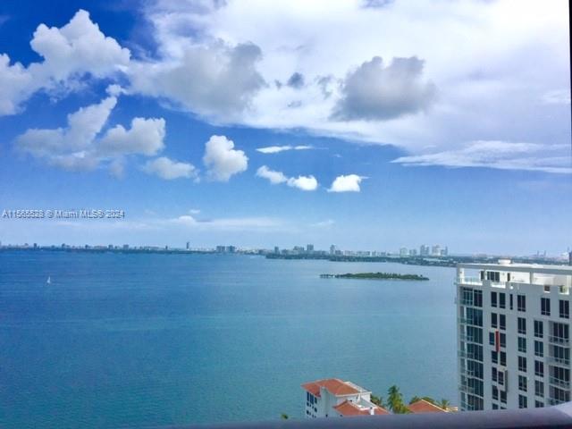 ICON BAY CONDO - Residential Lease