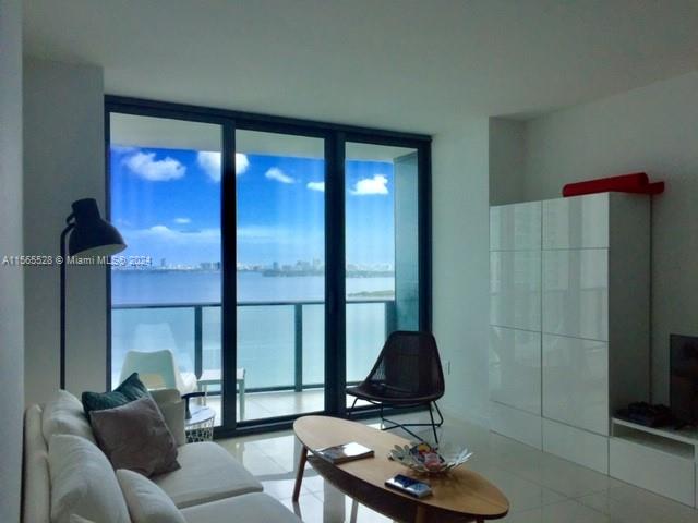 ICON BAY CONDO - Residential Lease