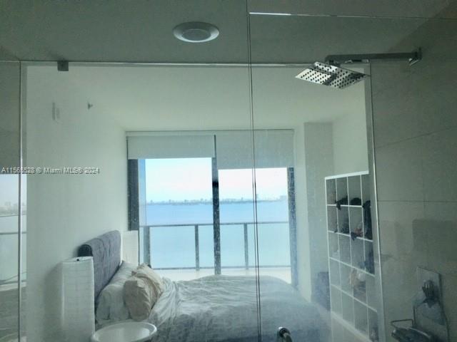 ICON BAY CONDO - Residential Lease