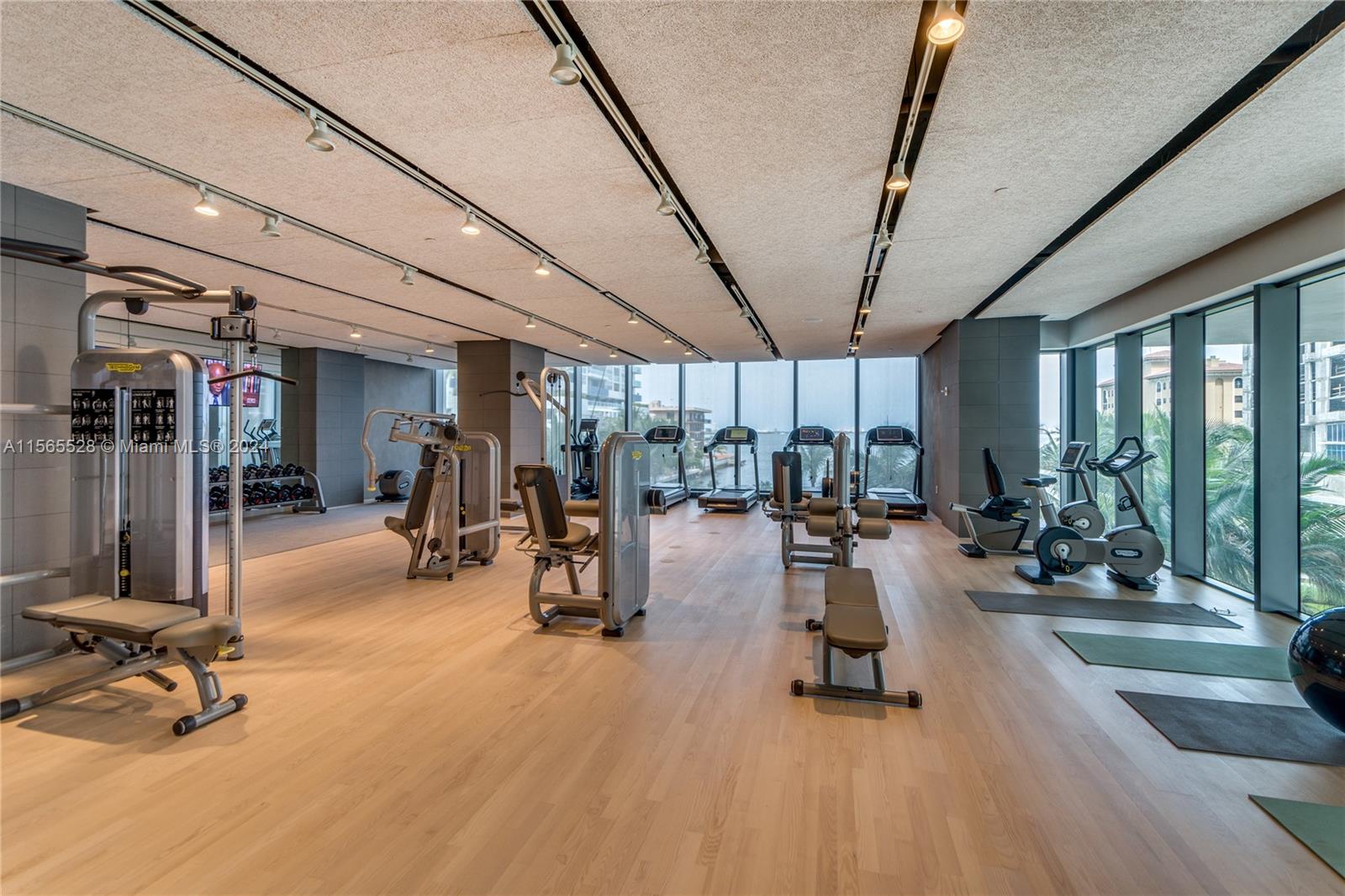 ICON BAY CONDO - Residential Lease