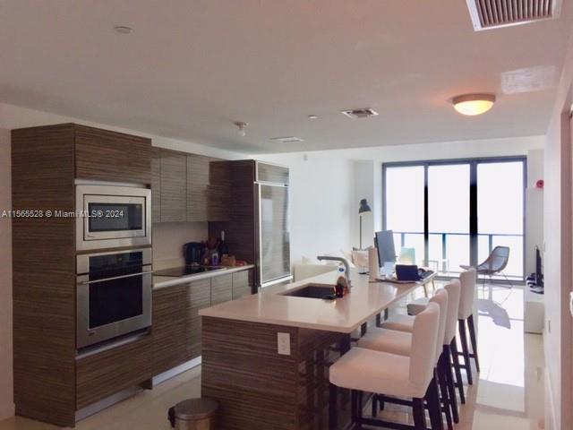ICON BAY CONDO - Residential Lease