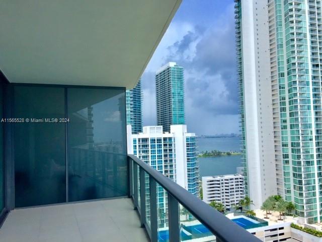 ICON BAY CONDO - Residential Lease