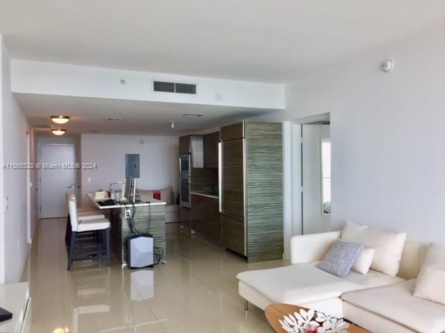 ICON BAY CONDO - Residential Lease