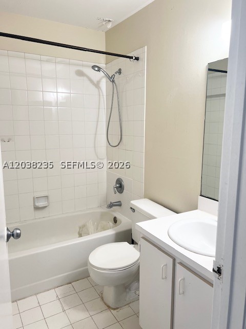 LAKES OF JACARANDA CONDO - Residential Lease