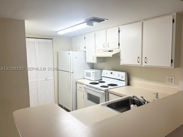 LAKES OF JACARANDA CONDO - Residential Lease