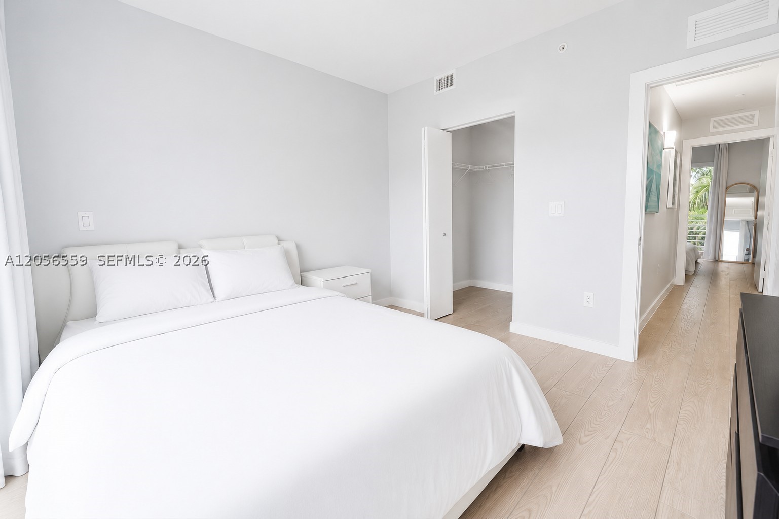 D GEMS CONDO - Residential