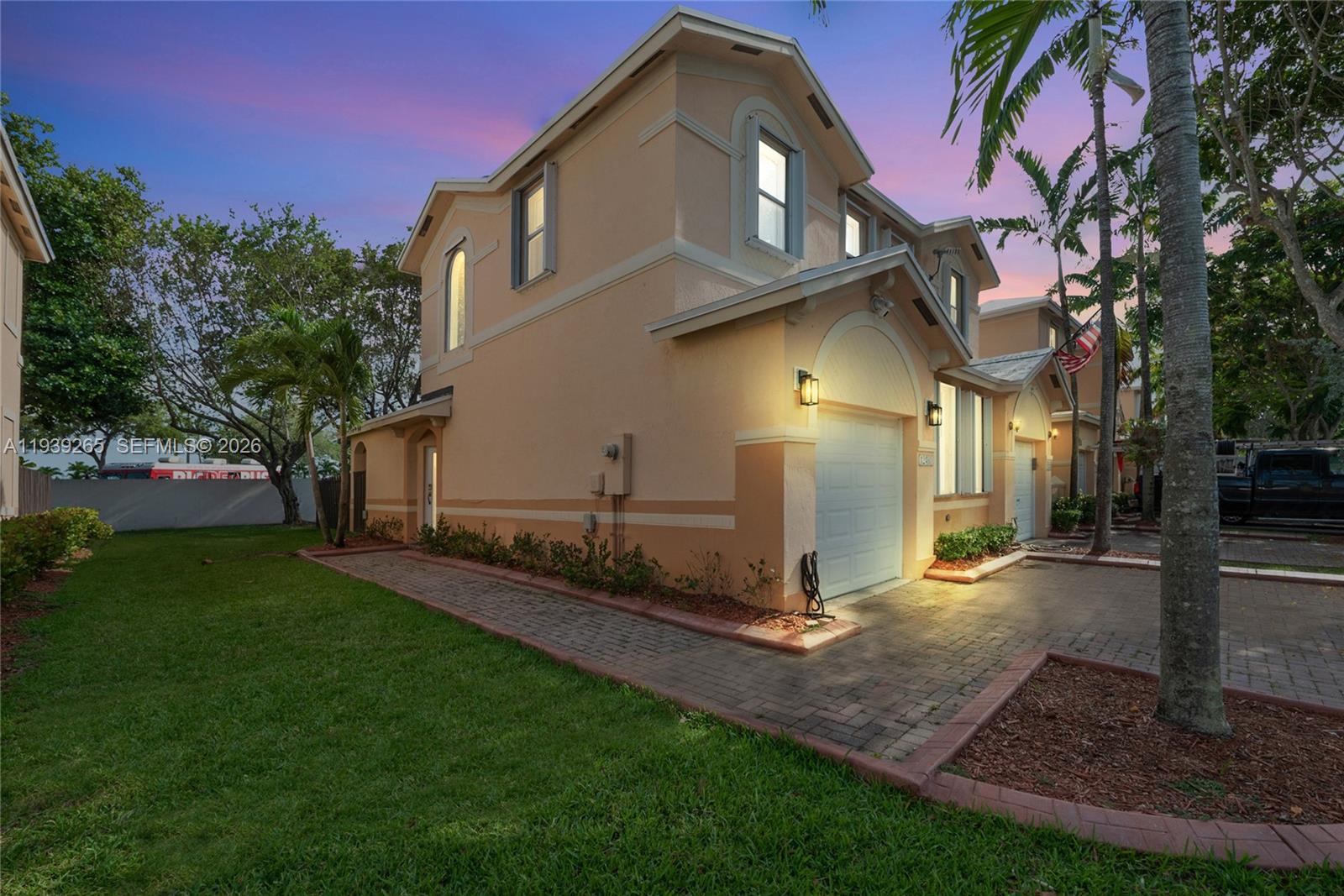 KENDALL BREEZE SOUTH - Residential