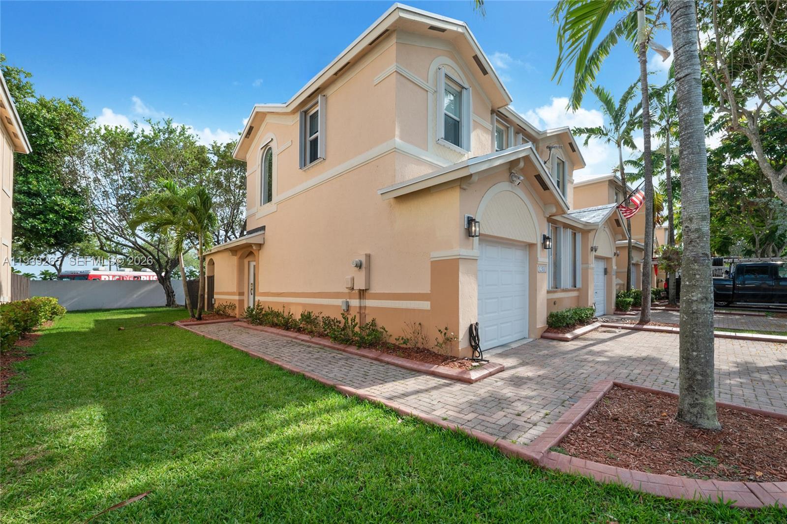 KENDALL BREEZE SOUTH - Residential