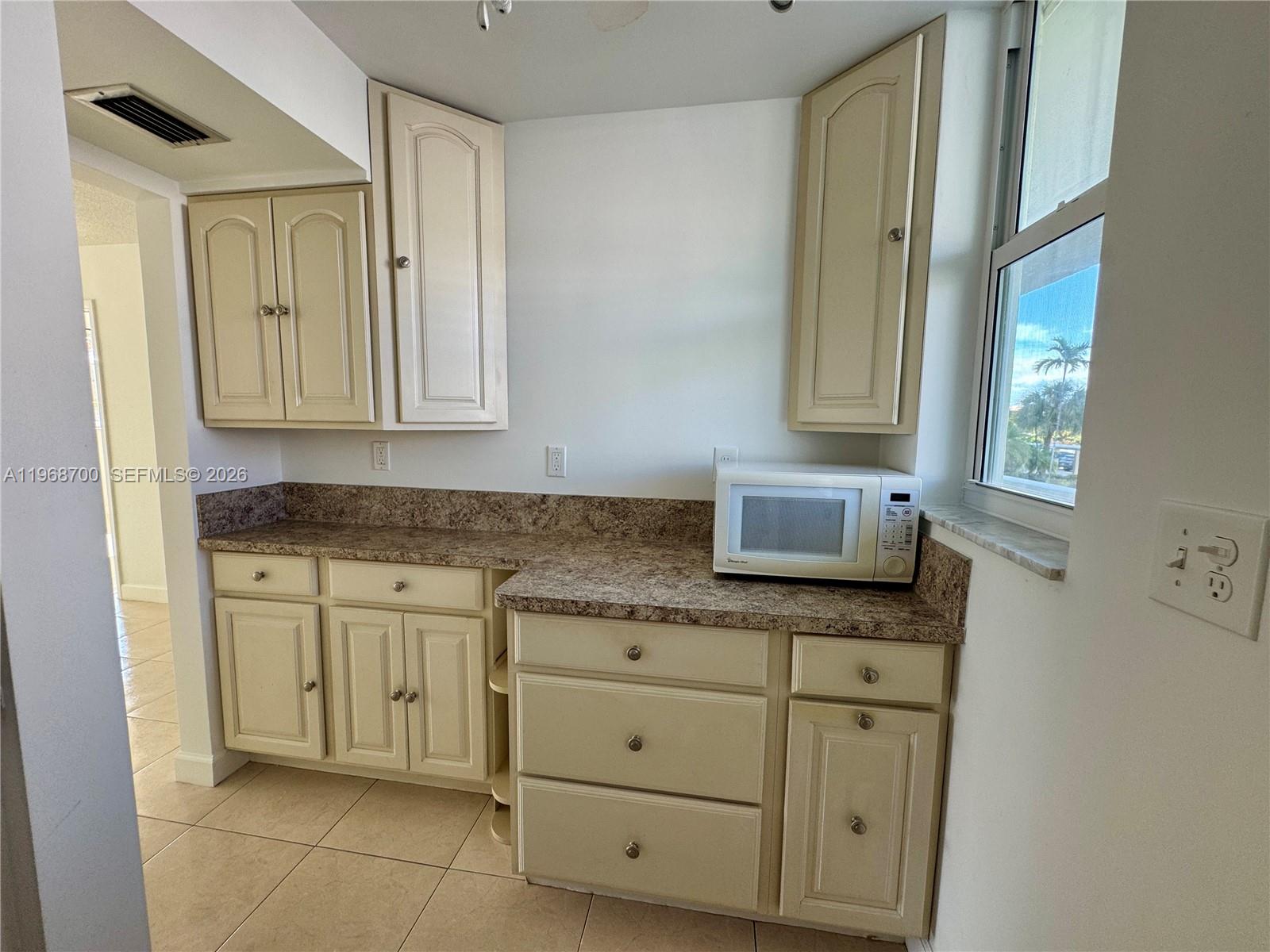 POINT EAST SEC II CONDO - Residential