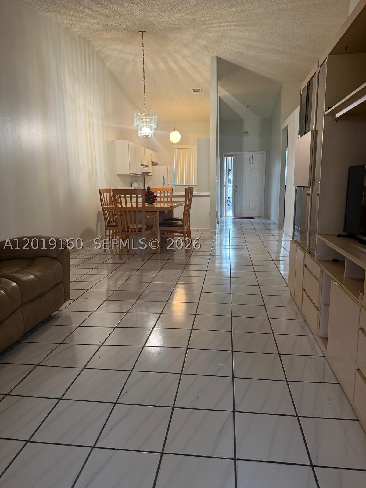 COUNTRY LAKE MANORS TOWNH - Residential