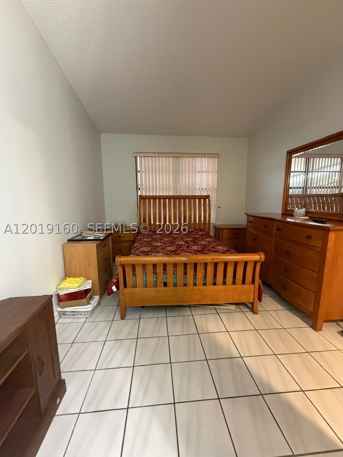 COUNTRY LAKE MANORS TOWNH - Residential