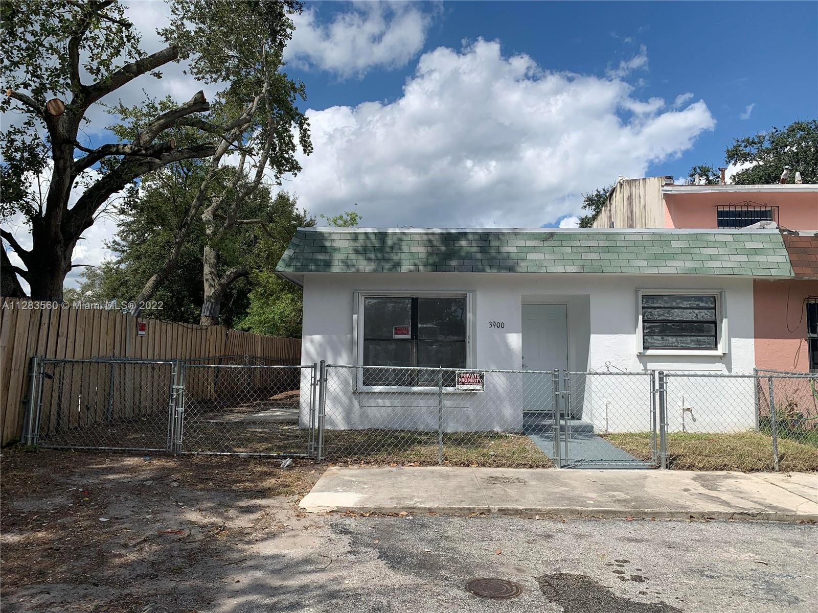 VISTA VERDE TOWNHOUSE - Residential Lease