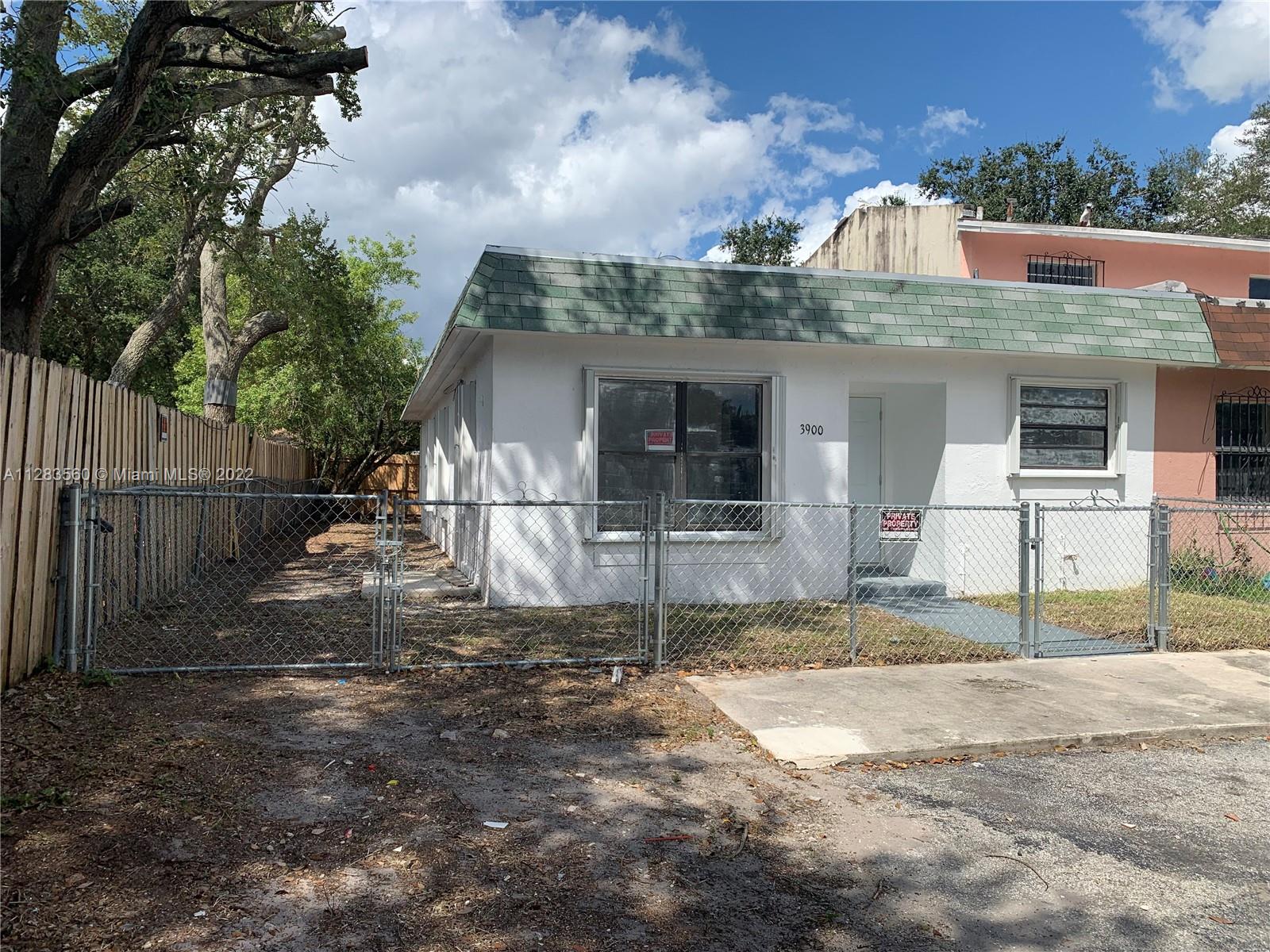 VISTA VERDE TOWNHOUSE - Residential Lease