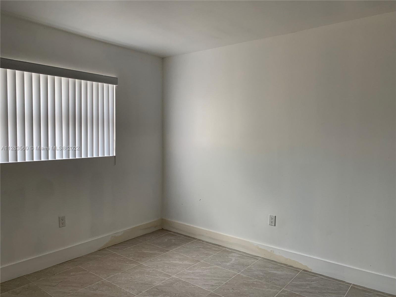 VISTA VERDE TOWNHOUSE - Residential Lease