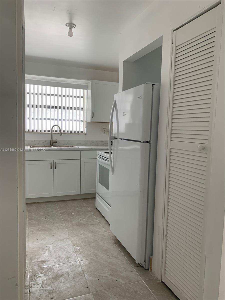 VISTA VERDE TOWNHOUSE - Residential Lease