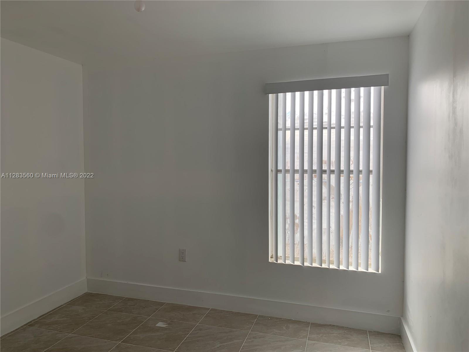 VISTA VERDE TOWNHOUSE - Residential Lease