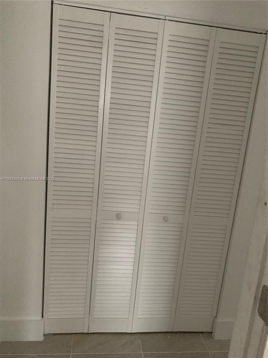 VISTA VERDE TOWNHOUSE - Residential Lease