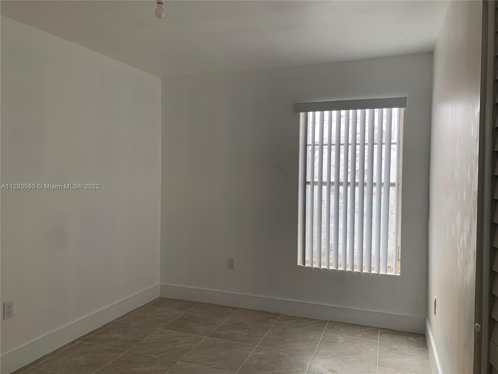 VISTA VERDE TOWNHOUSE - Residential Lease