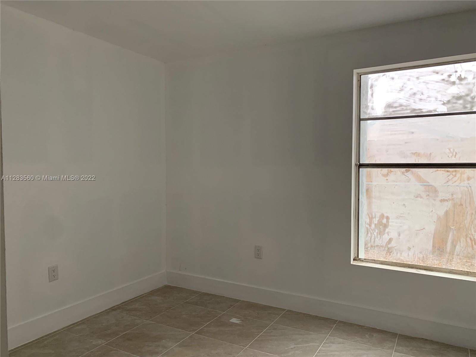 VISTA VERDE TOWNHOUSE - Residential Lease