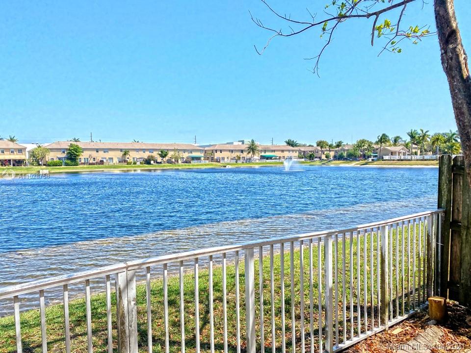 EMERALD ISLES - Residential