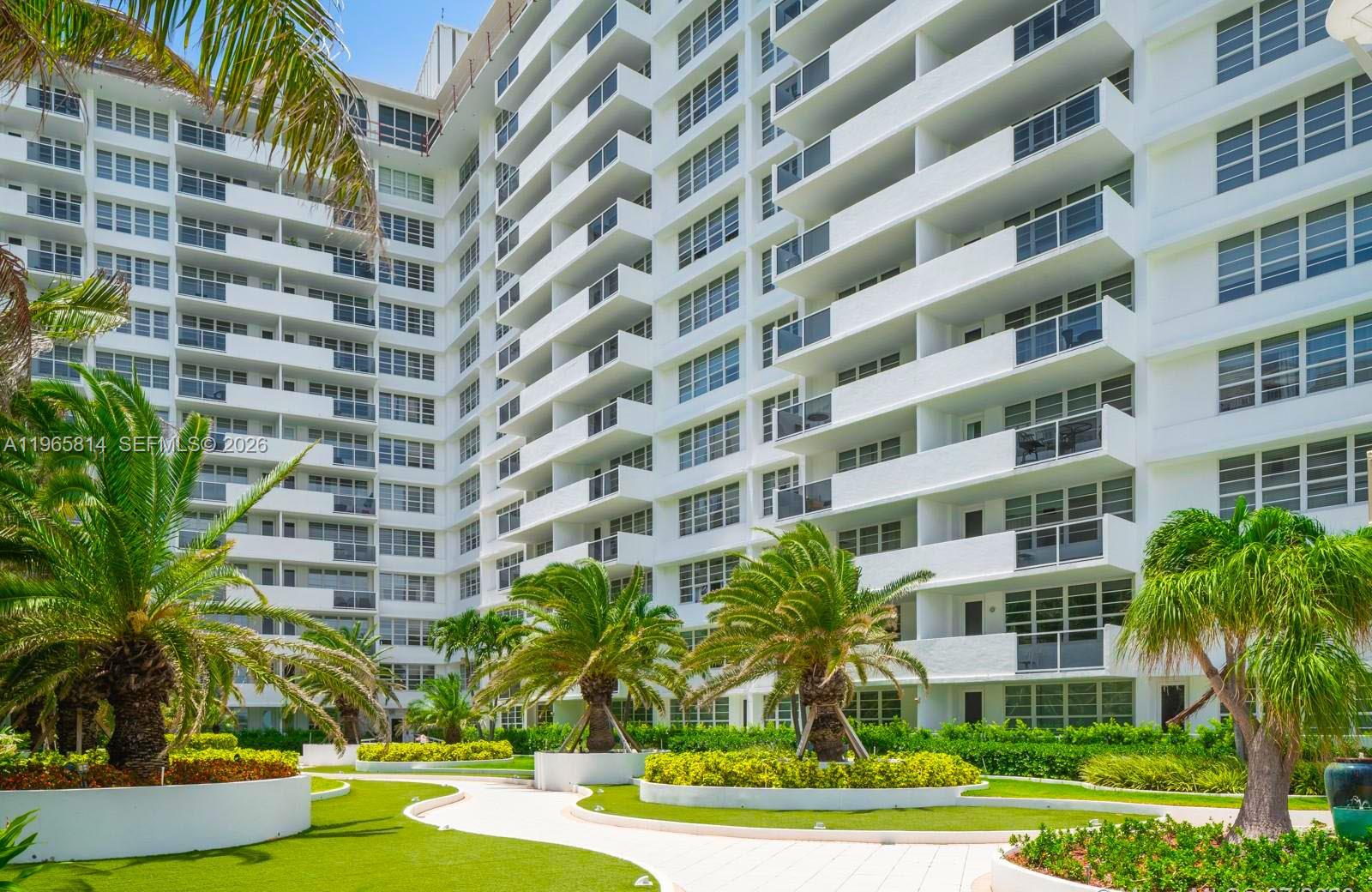 THE DECOPLAGE CONDO - Residential