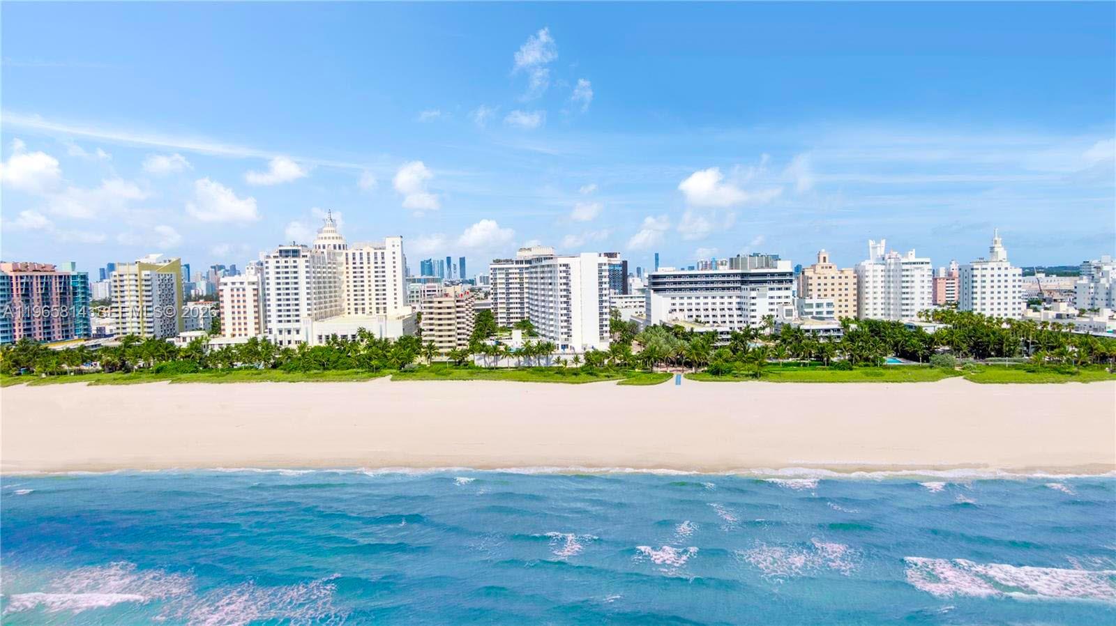 THE DECOPLAGE CONDO - Residential
