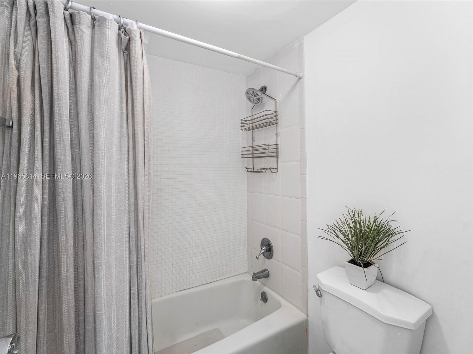 THE DECOPLAGE CONDO - Residential