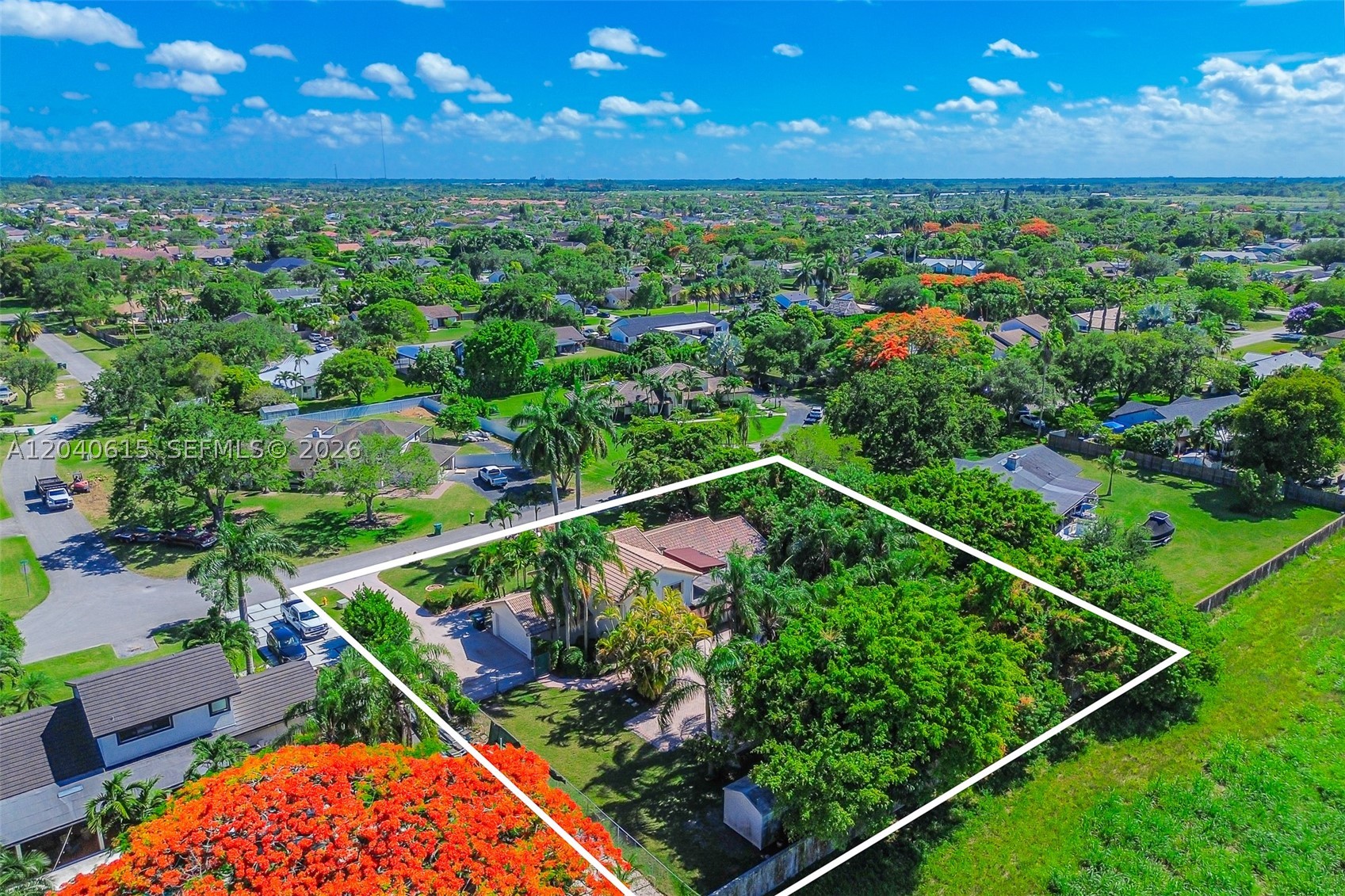 KINGS GROVE - Residential