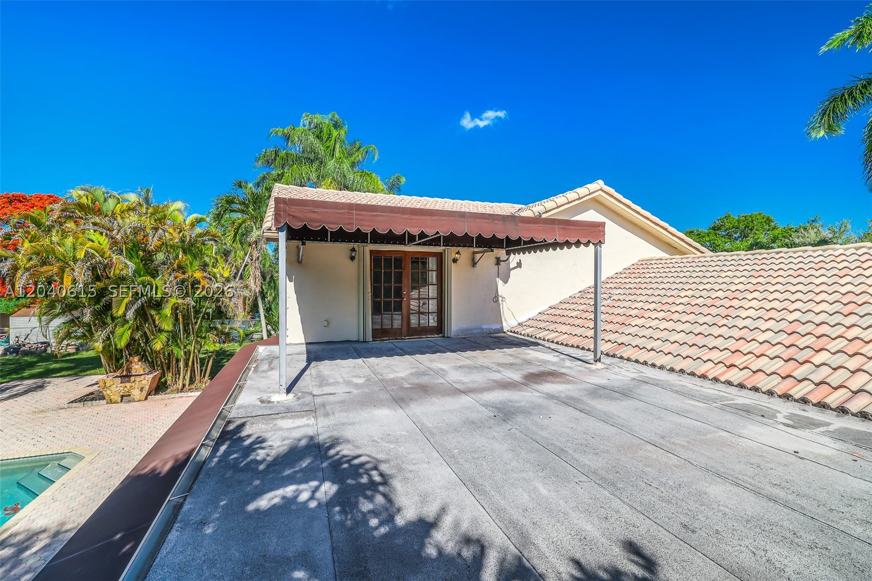 KINGS GROVE - Residential