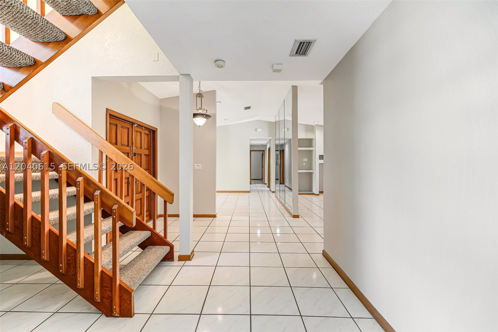 KINGS GROVE - Residential