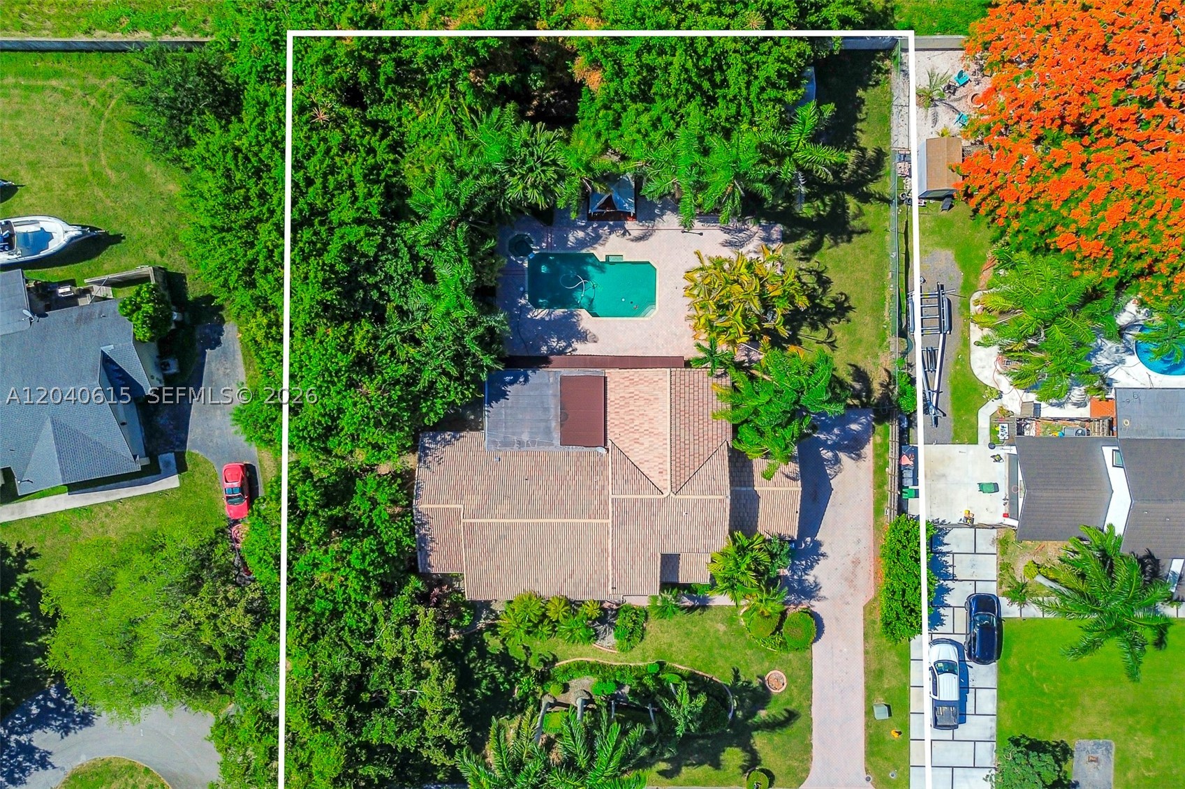 KINGS GROVE - Residential