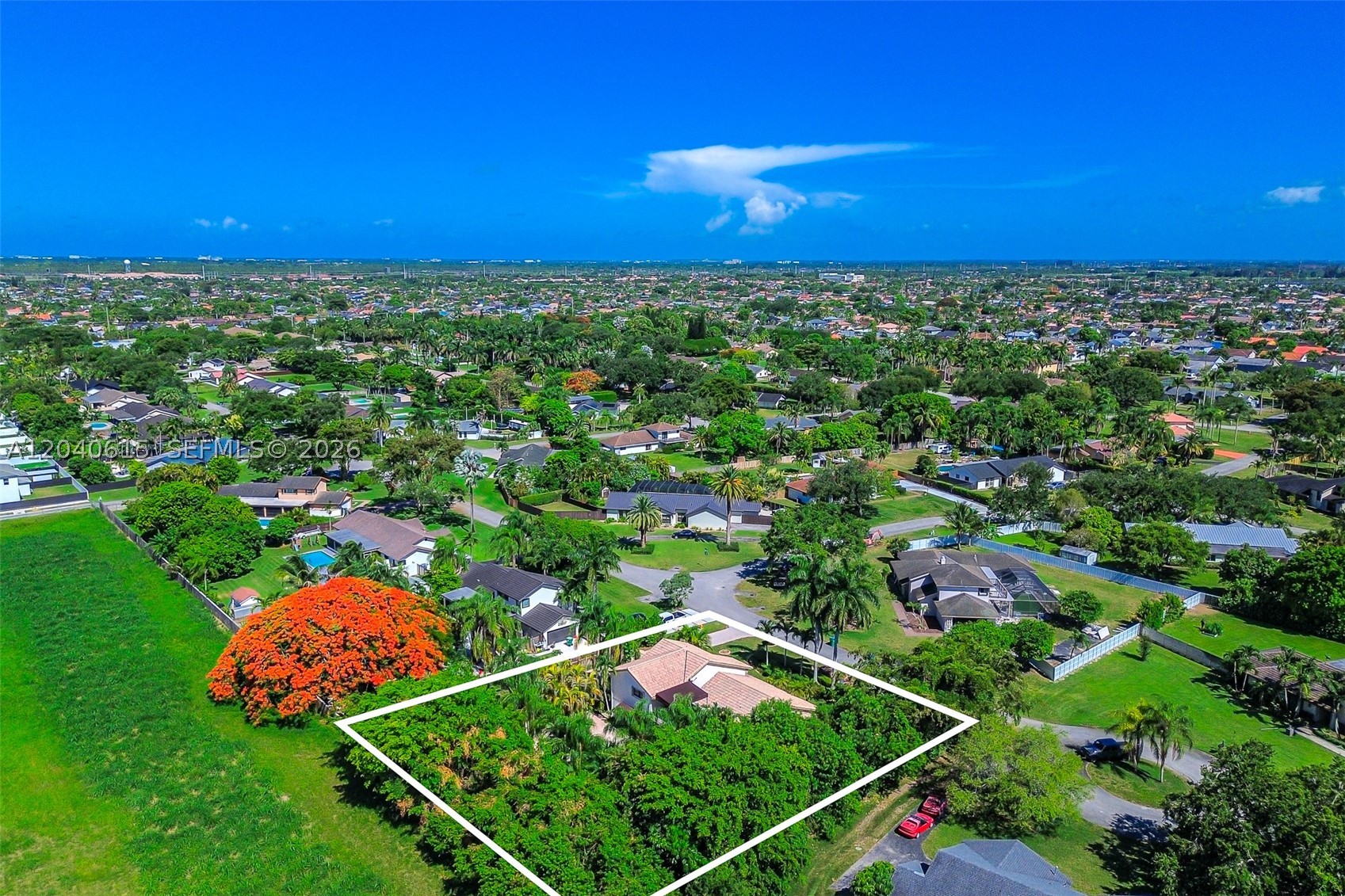 KINGS GROVE - Residential
