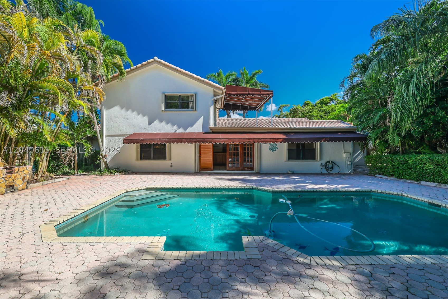 KINGS GROVE - Residential