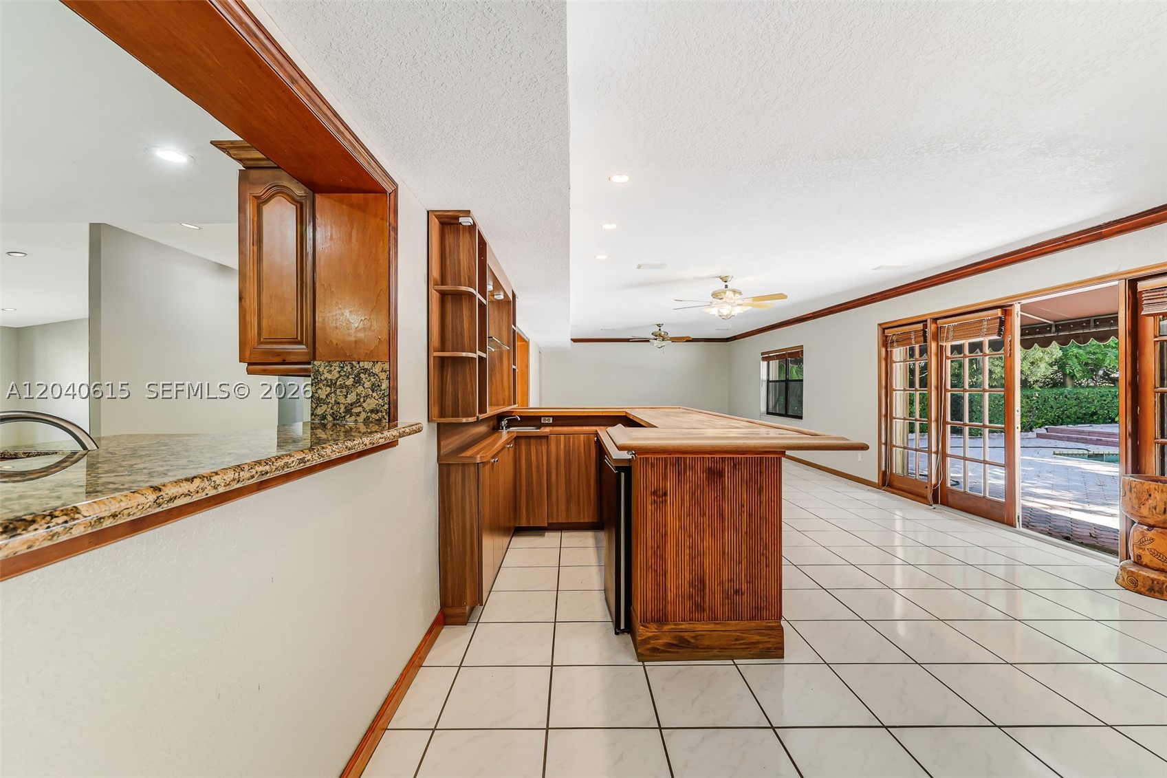 KINGS GROVE - Residential