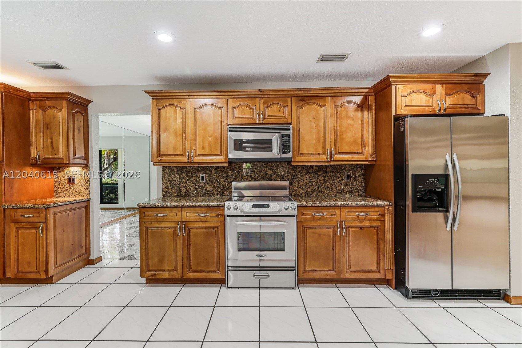 KINGS GROVE - Residential