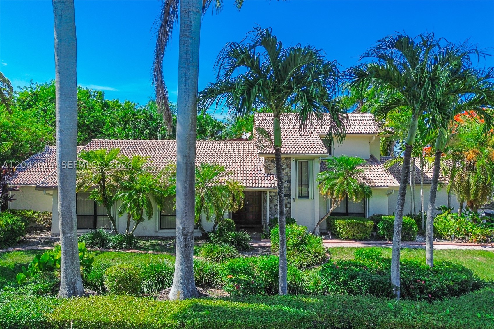 KINGS GROVE - Residential