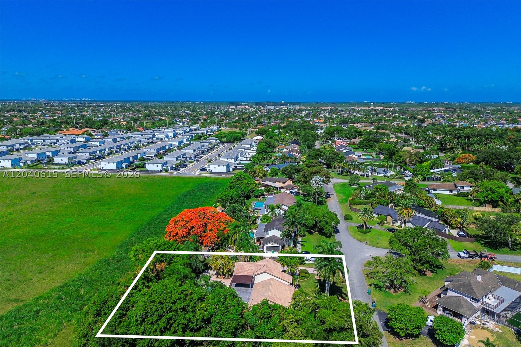 KINGS GROVE - Residential