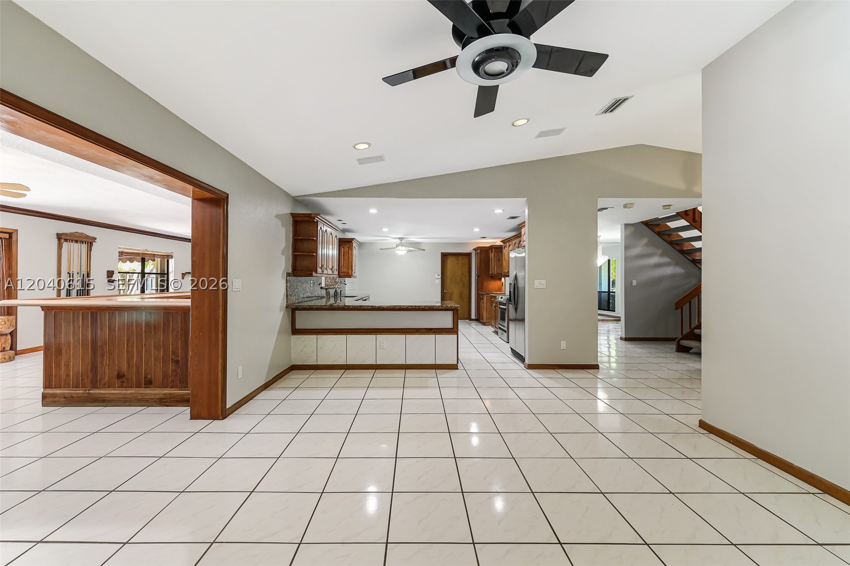 KINGS GROVE - Residential