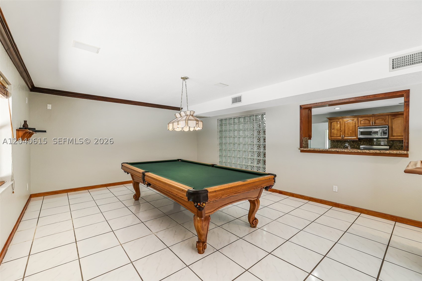 KINGS GROVE - Residential