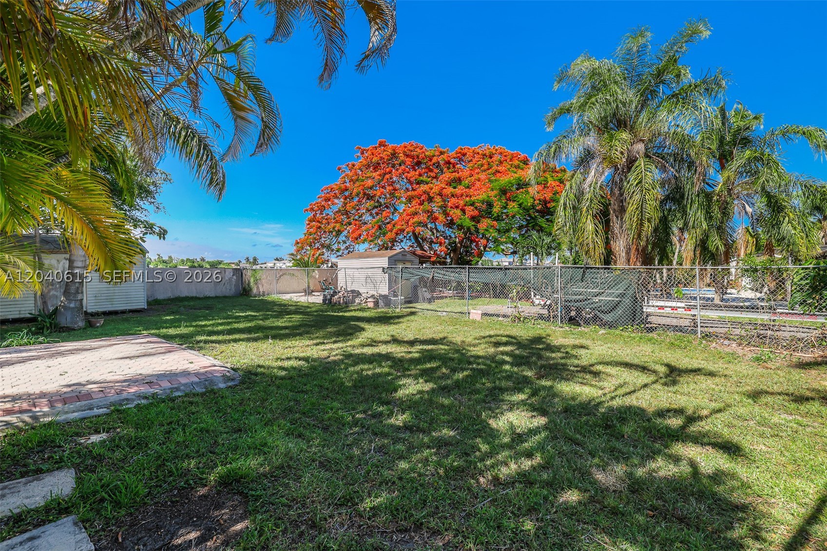 KINGS GROVE - Residential