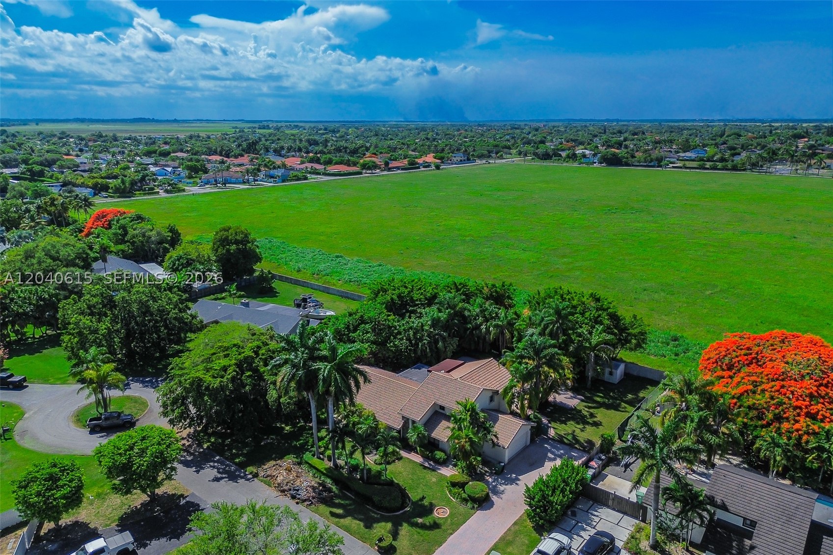 KINGS GROVE - Residential