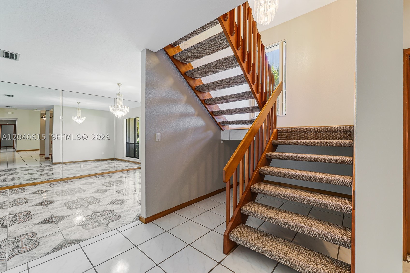 KINGS GROVE - Residential