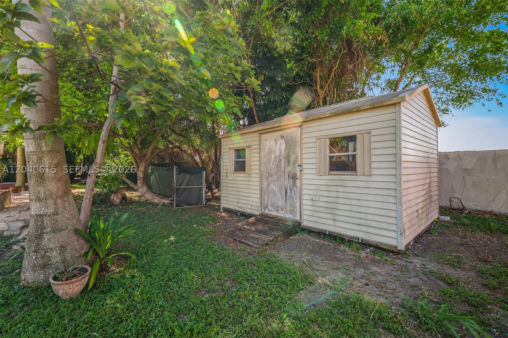 KINGS GROVE - Residential