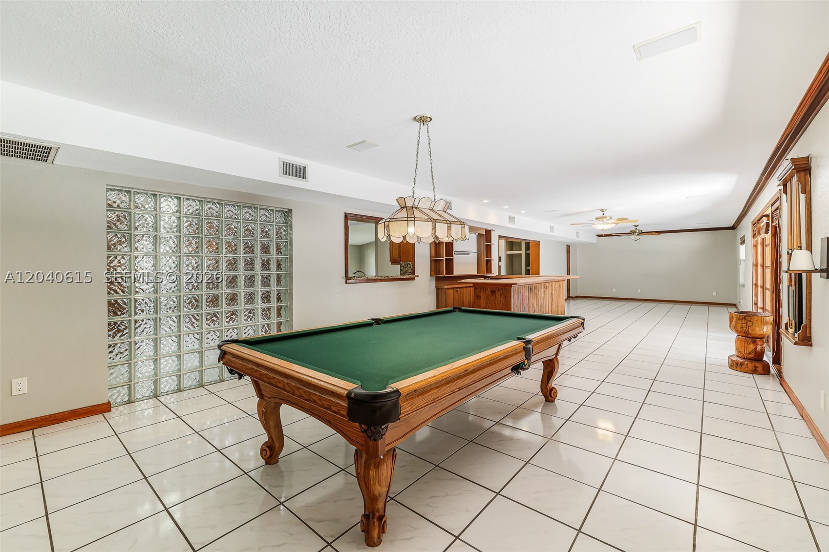 KINGS GROVE - Residential